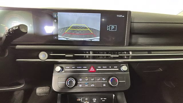 2025 White Pearl Hyundai Tucson SE AWD SUV