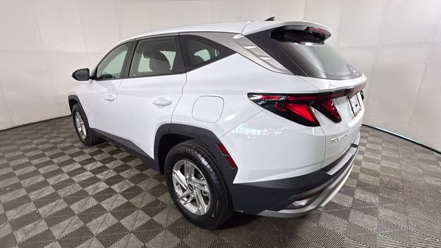 2025 White Pearl Hyundai Tucson SE AWD SUV