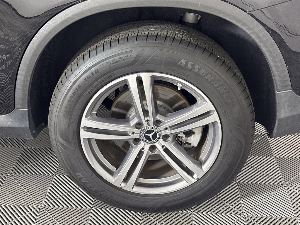 2022 Black Mercedes-Benz GLC GLC 300 RWD SUV