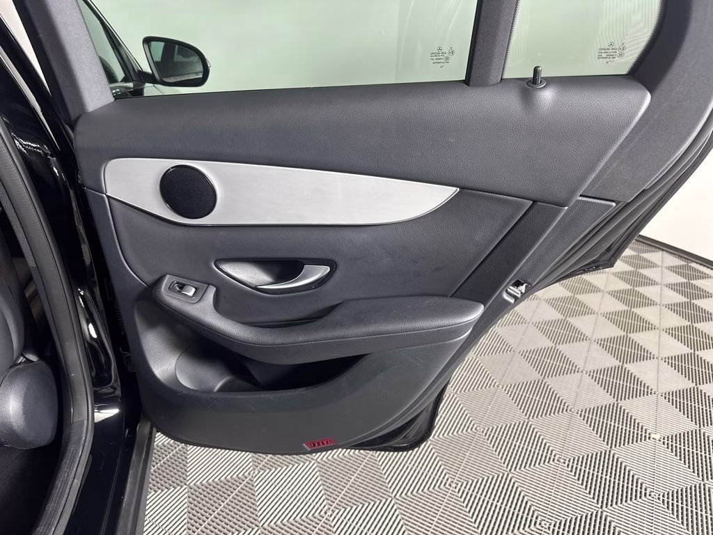 2022 Black Mercedes-Benz GLC GLC 300 RWD SUV