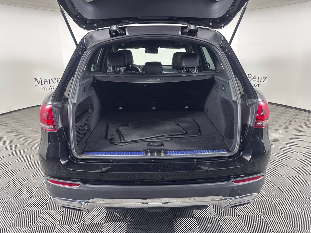 2022 Black Mercedes-Benz GLC GLC 300 RWD SUV