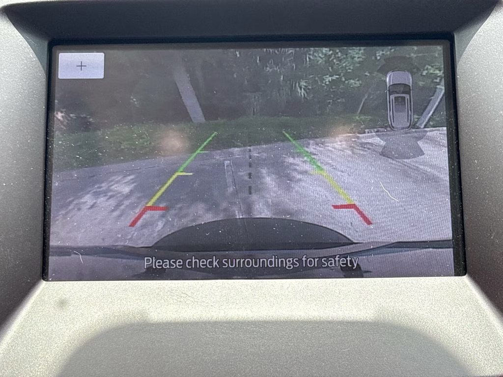2020 White Metallic Ford Edge Titanium FWD SUV