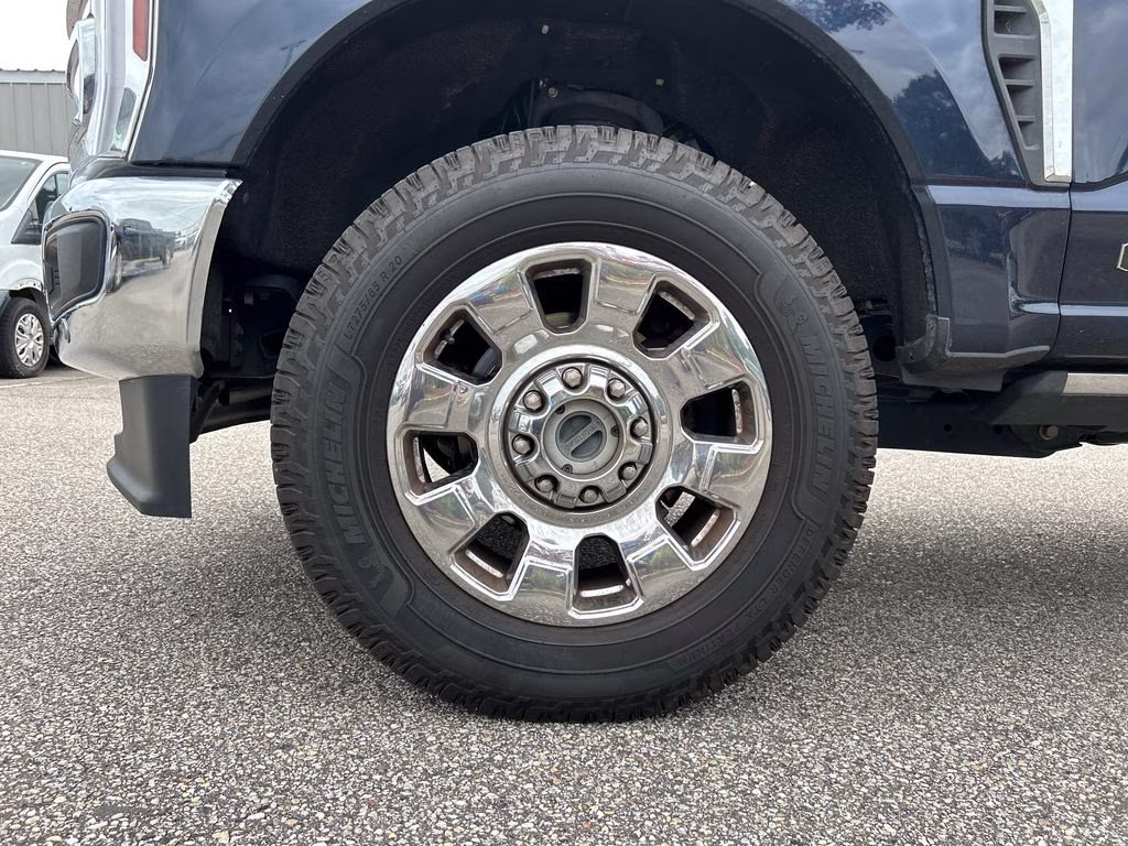 2024 Antimatter Blue Metallic Ford Super Duty F-250 SRW Lariat 4X4 Truck