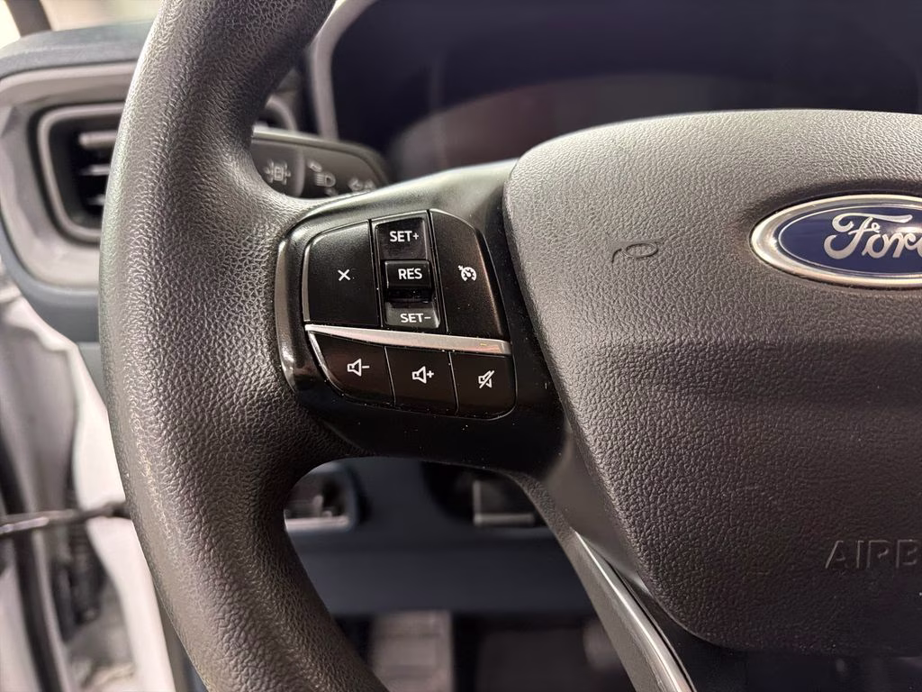 2024 Oxford White Ford Maverick XL AWD Truck