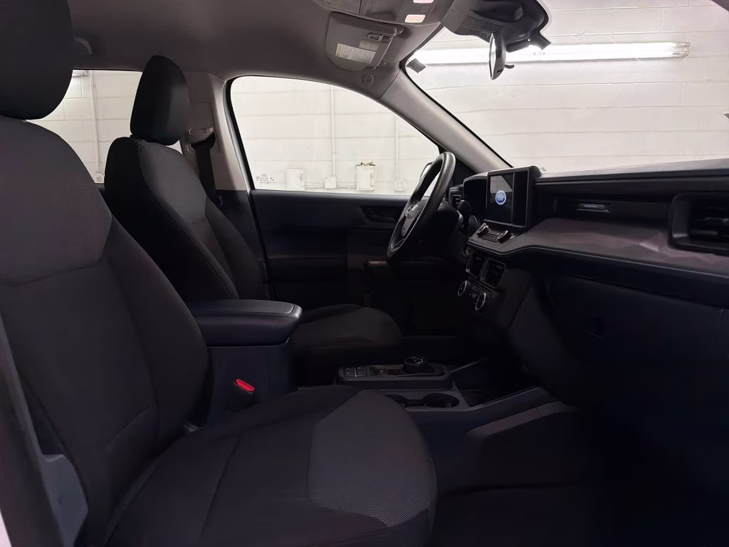 2024 Oxford White Ford Maverick XL AWD Truck
