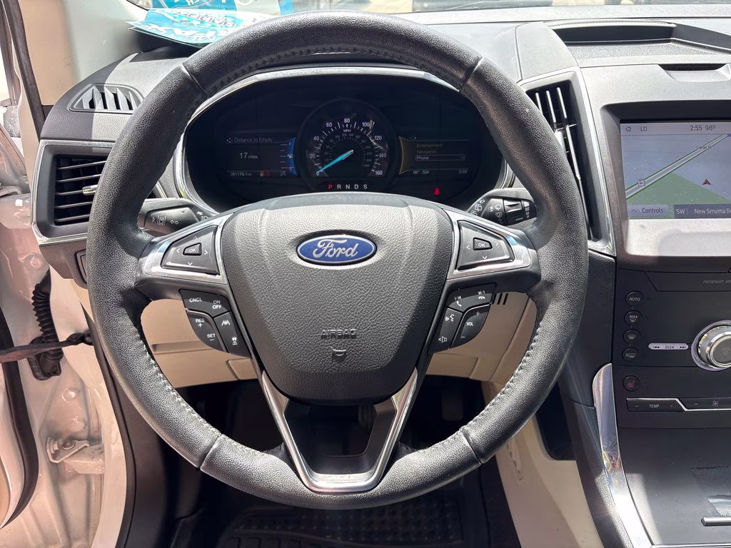 2020 White Metallic Ford Edge Titanium FWD SUV
