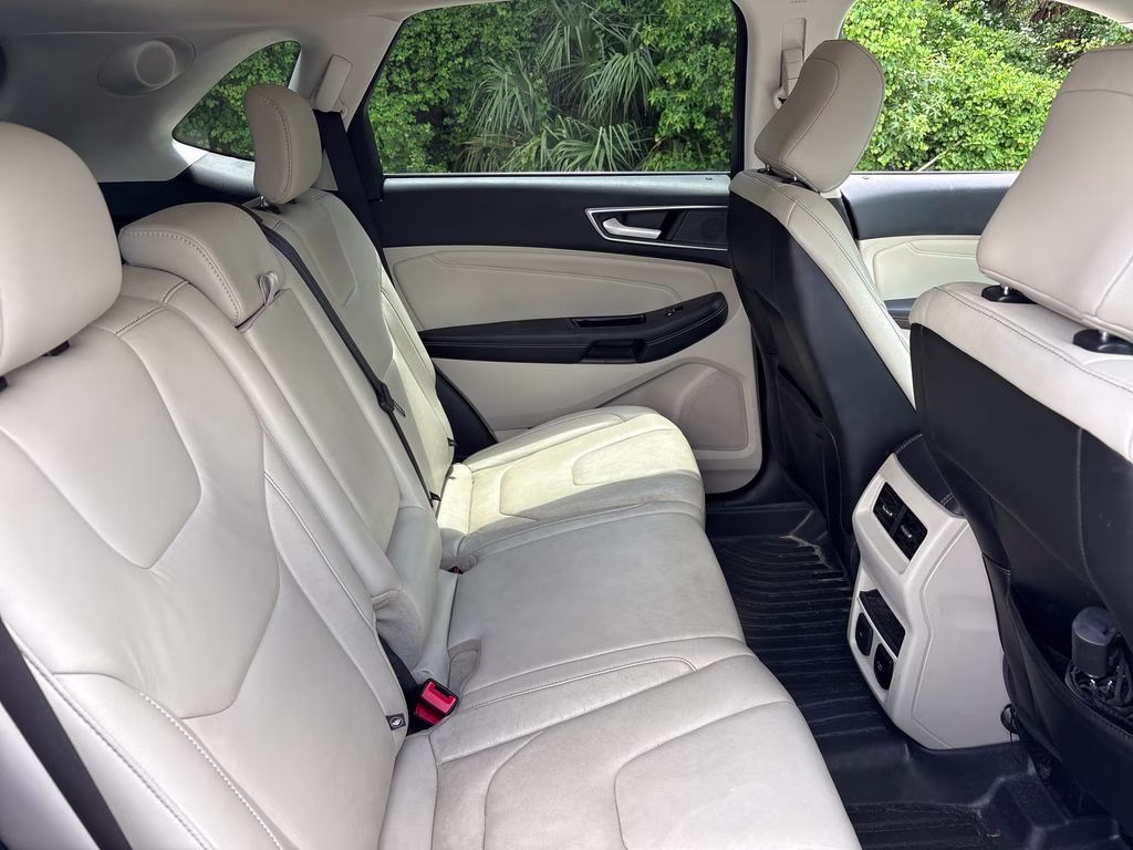 2020 White Metallic Ford Edge Titanium FWD SUV