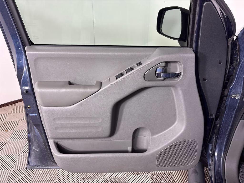 2019 Arctic Blue Metallic Nissan Frontier SV RWD Truck