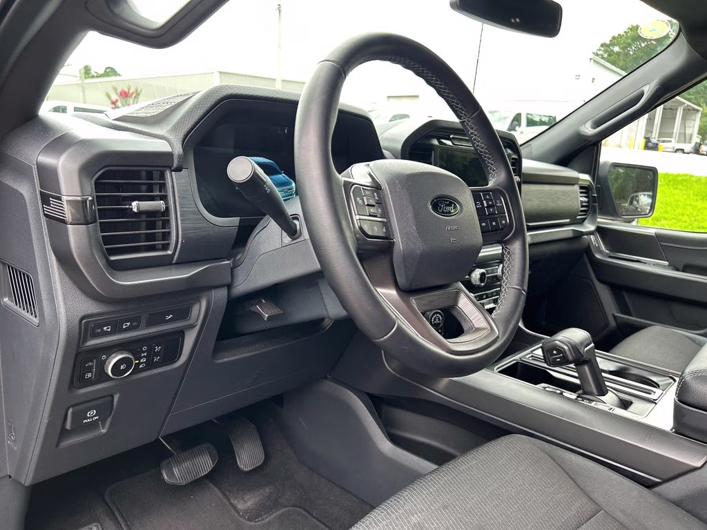 2024 Agate Black Metallic Ford F-150 XLT 4X4 Truck