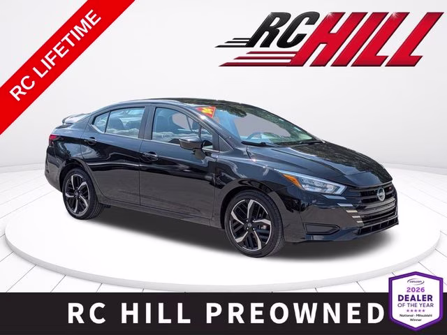 2024 Super Black Metallic Nissan Versa 1.6 SR FWD Sedan