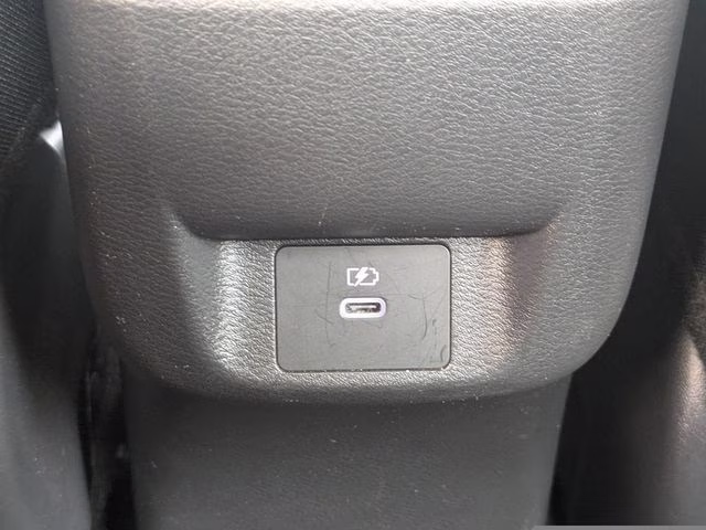 2024 Super Black Metallic Nissan Versa 1.6 SR FWD Sedan