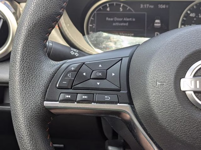 2024 Super Black Metallic Nissan Versa 1.6 SR FWD Sedan