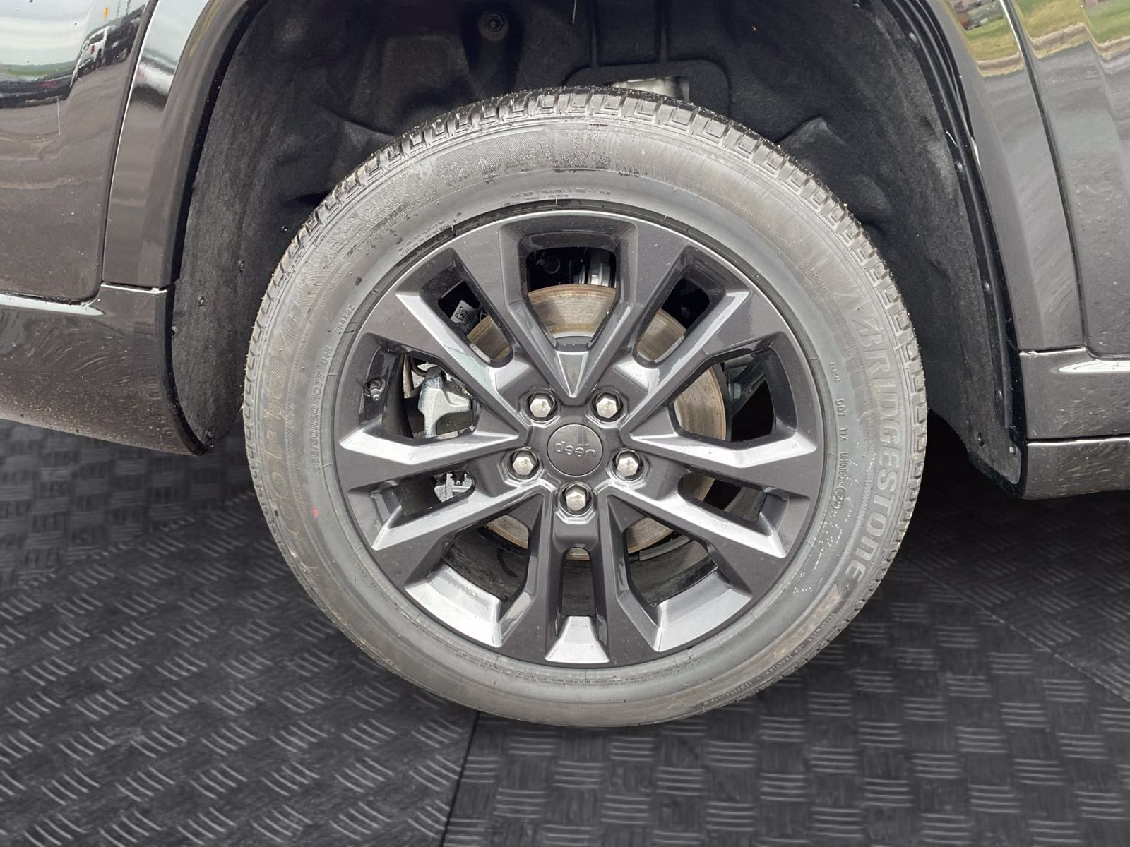 2026 Diamond Black Crystal Pearlcoat Jeep Grand Cherokee L Limited 4X4 SUV