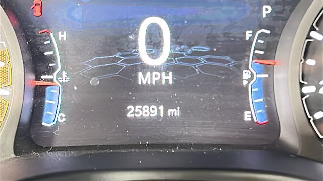 2024 Silver Zynith Metallic Clearcoat Jeep Compass Limited 4X4 SUV