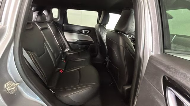 2024 Silver Zynith Metallic Clearcoat Jeep Compass Limited 4X4 SUV