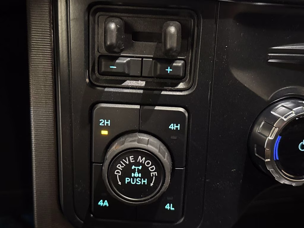 2026 Avalanche Ford F-150 Platinum 4X4 Truck