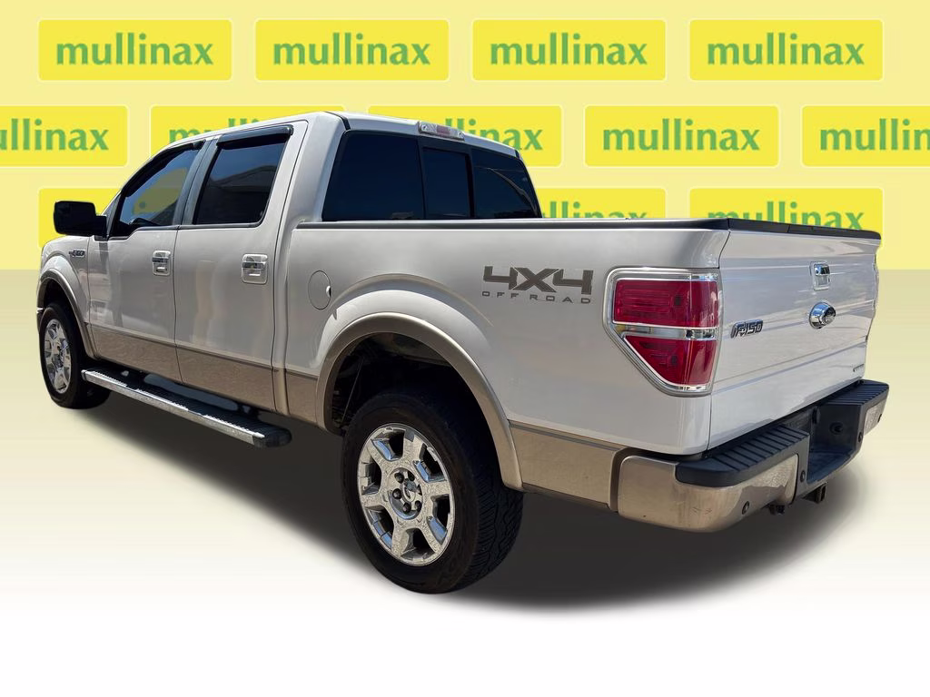 2013 White Platinum Metallic Tri-Coat Ford F-150 Lariat 4X4 Truck
