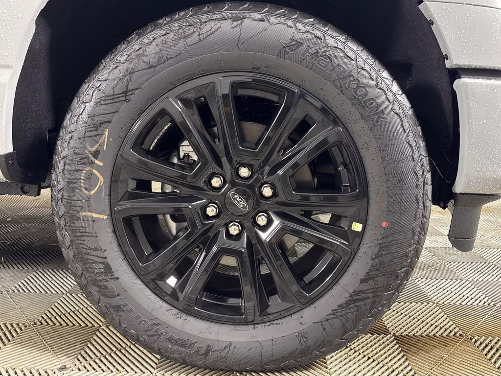 2026 Avalanche Ford F-150 Platinum 4X4 Truck