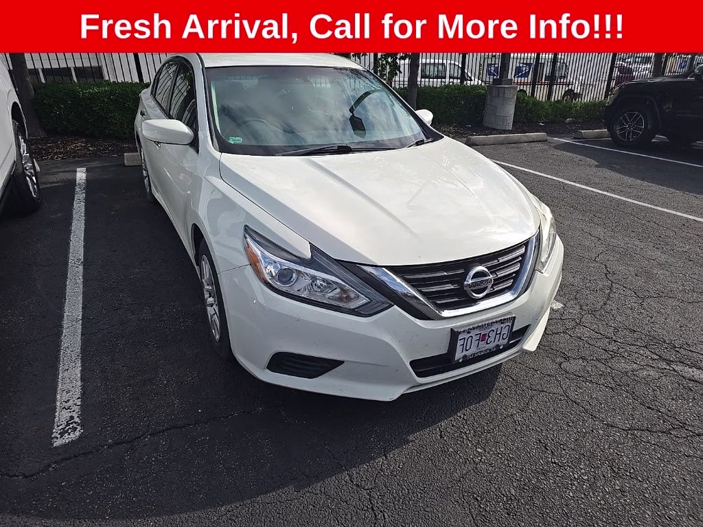 2017 Glacier White Nissan Altima 2.5 S FWD Sedan