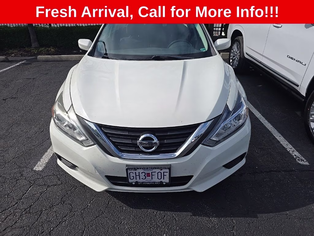 2017 Glacier White Nissan Altima 2.5 S FWD Sedan