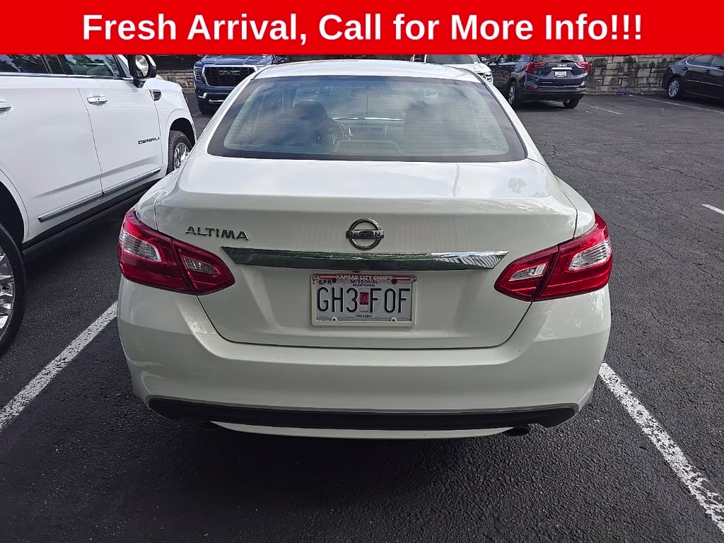 2017 Glacier White Nissan Altima 2.5 S FWD Sedan