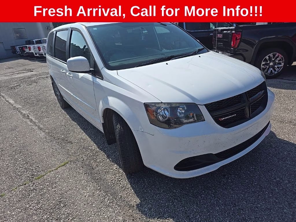 2015 Bright White Clearcoat Dodge Grand Caravan SE FWD Van