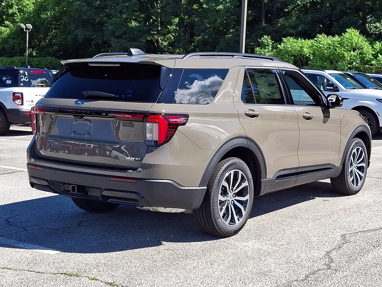 2026 Marsh Gray - T9 Ford Explorer ST-Line 4X4