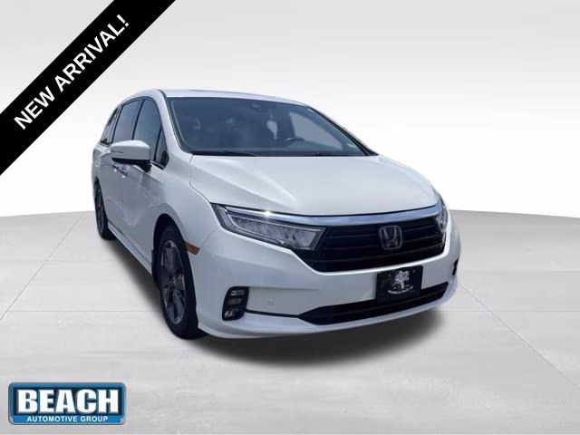 2022 White Honda Odyssey Elite FWD Van