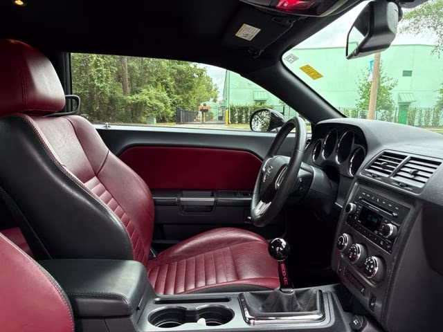 2013 Black Clearcoat Dodge Challenger R/T RWD Coupe