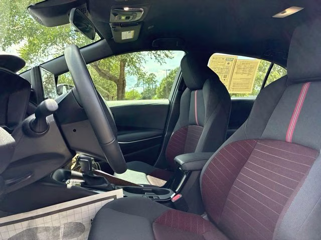 2025 Ice Cap/Midnight Blk Met Toyota Corolla SE FWD Sedan