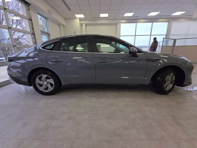 2026 Transmission Blue Hyundai Sonata SE FWD Sedan