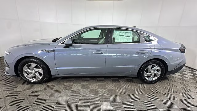 2026 Transmission Blue Hyundai Sonata SE FWD Sedan