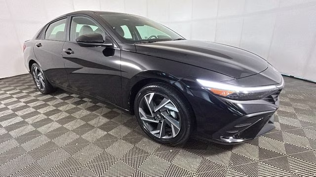 2025 Abyss Black Hyundai Elantra Hybrid SEL Sport FWD Sedan