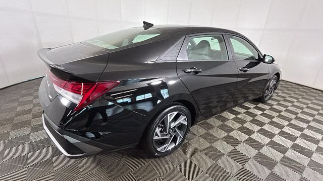 2025 Abyss Black Hyundai Elantra Hybrid SEL Sport FWD Sedan