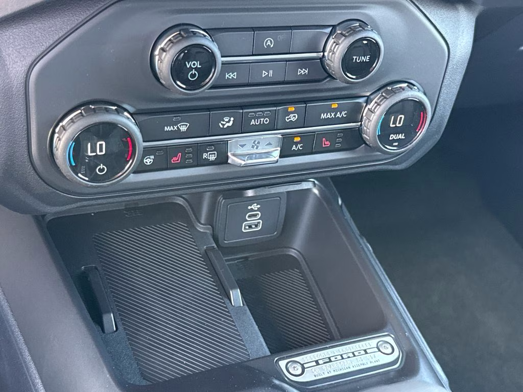 2026 Avalanche Gray Ford Bronco Outer Banks 4X4 SUV