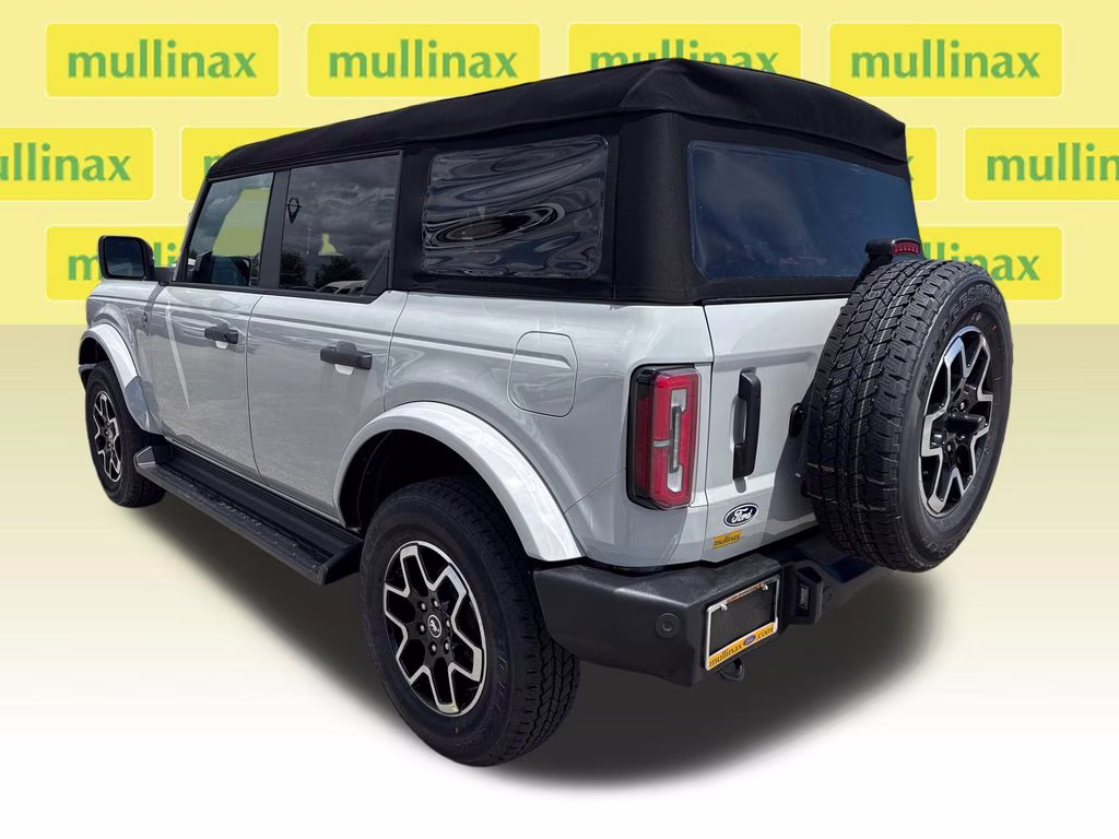 2026 Avalanche Gray Ford Bronco Outer Banks 4X4 SUV