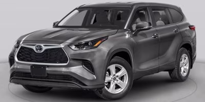 2024 Magnetic Gray Metallic Toyota Highlander XLE FWD SUV