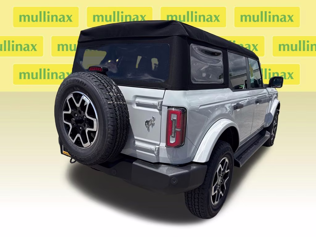 2026 Avalanche Gray Ford Bronco Outer Banks 4X4 SUV