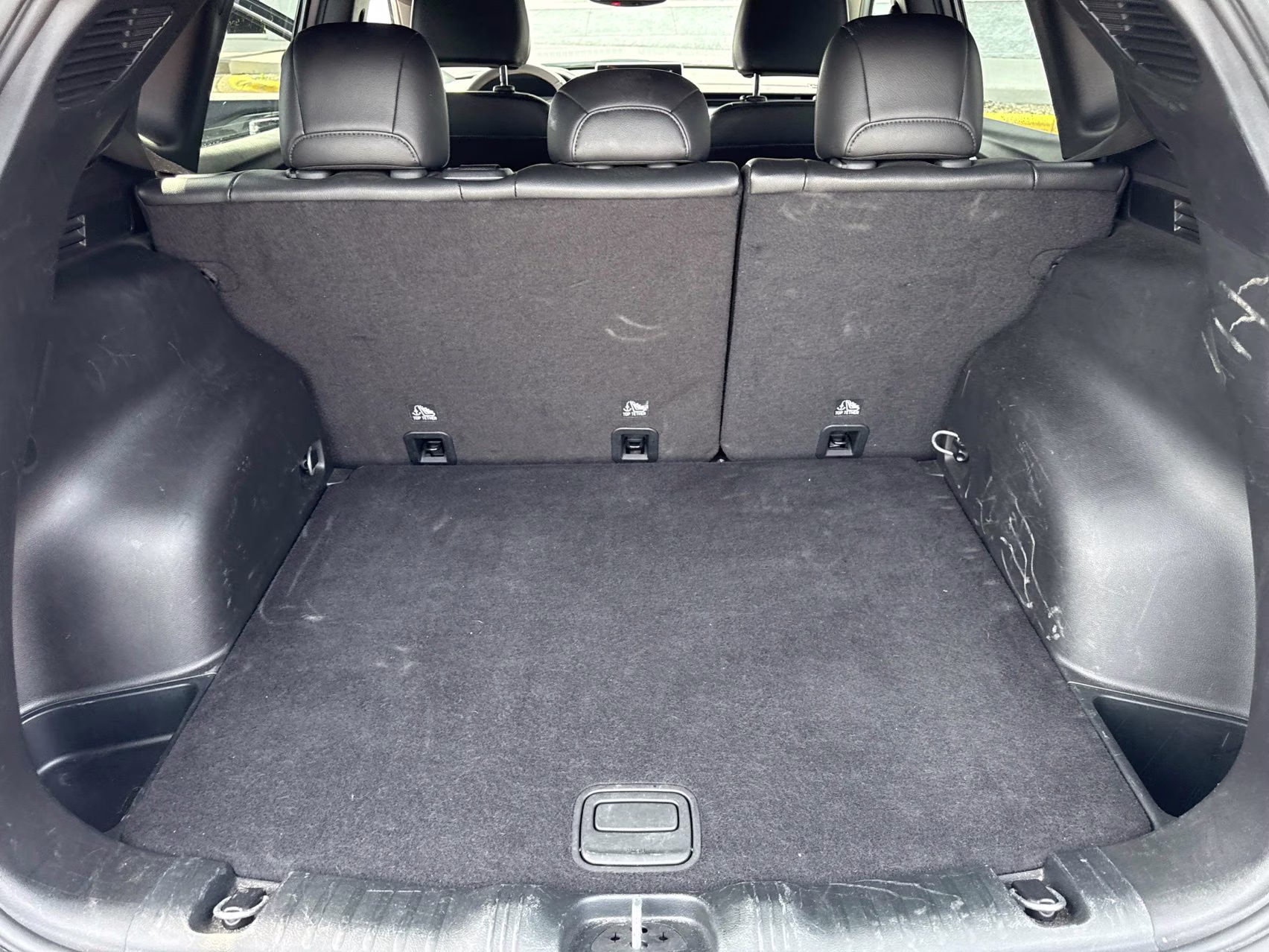 2025 Silver Zynith Metallic Clearcoat Jeep Compass Trailhawk 4X4 SUV