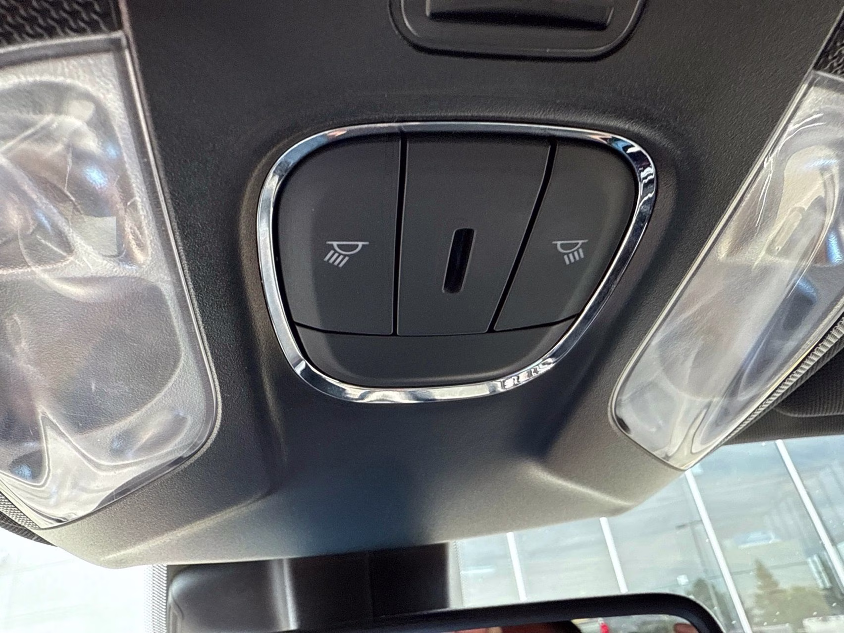 2025 Silver Zynith Metallic Clearcoat Jeep Compass Trailhawk 4X4 SUV