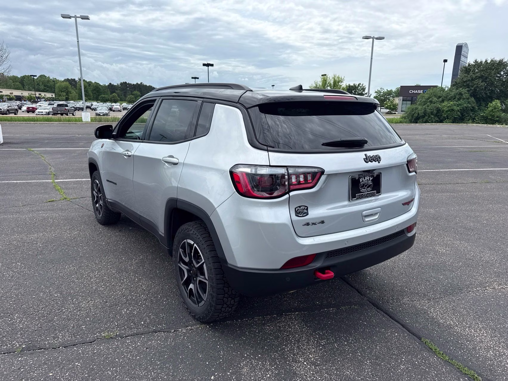 2025 Silver Zynith Metallic Clearcoat Jeep Compass Trailhawk 4X4 SUV