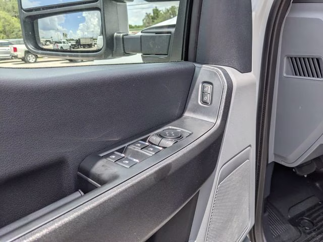2026 Oxford White Ford Super Duty F-450 DRW XL 4X4 Chassis
