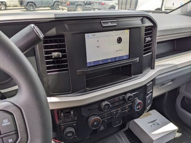 2026 Oxford White Ford Super Duty F-450 DRW XL 4X4 Chassis