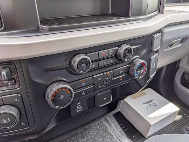 2026 Oxford White Ford Super Duty F-450 DRW XL 4X4 Chassis