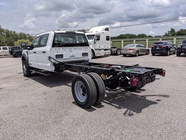 2026 Oxford White Ford Super Duty F-450 DRW XL 4X4 Chassis