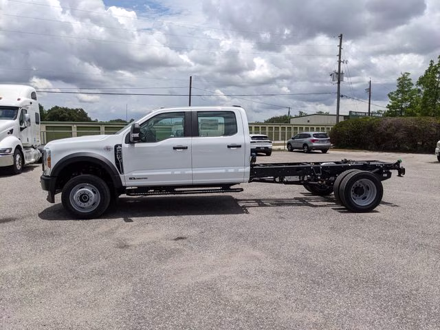 2026 Oxford White Ford Super Duty F-450 DRW XL 4X4 Chassis