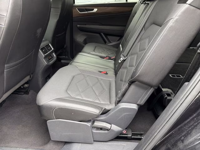 2024 Dark Blue Volkswagen Atlas 2.0T SE w/Technology AWD SUV