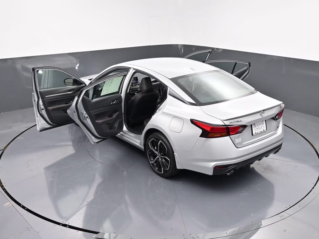 2024 Brilliant Silver Metallic Nissan Altima 2.5 SR AWD Sedan