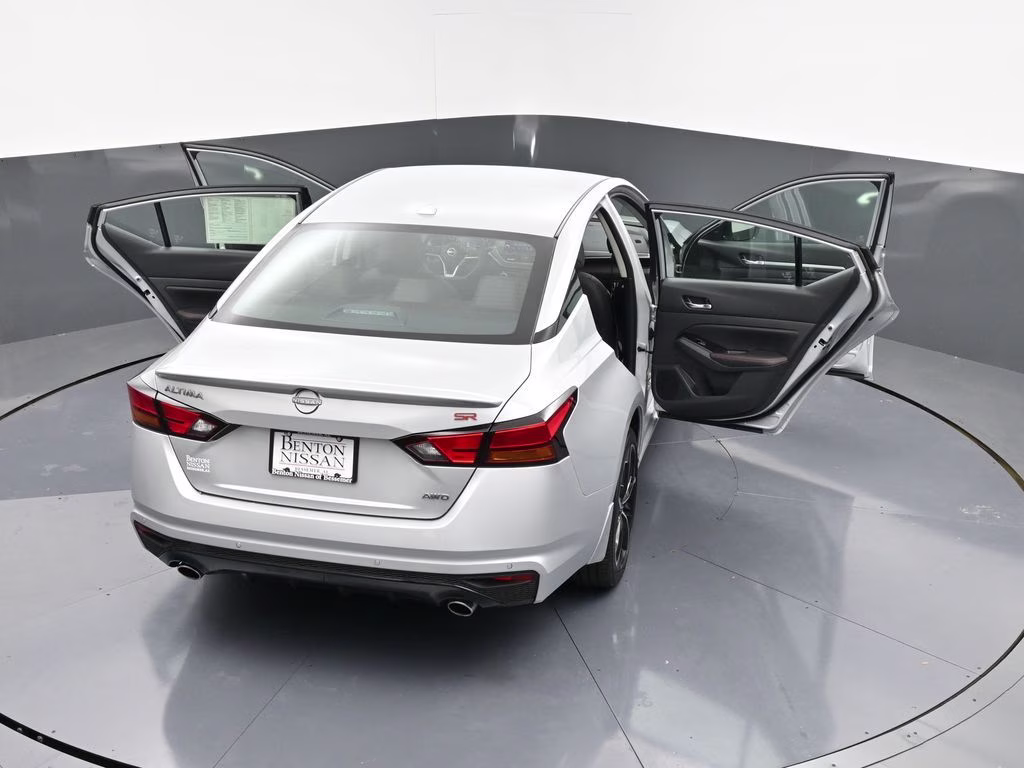2024 Brilliant Silver Metallic Nissan Altima 2.5 SR AWD Sedan