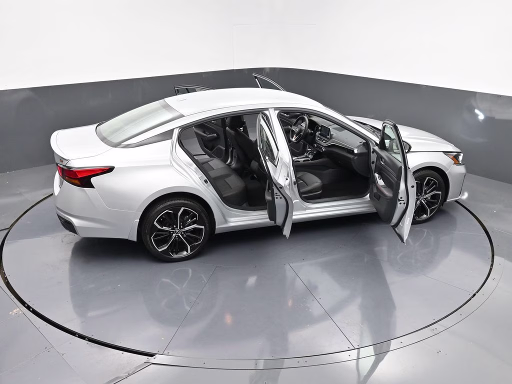 2024 Brilliant Silver Metallic Nissan Altima 2.5 SR AWD Sedan